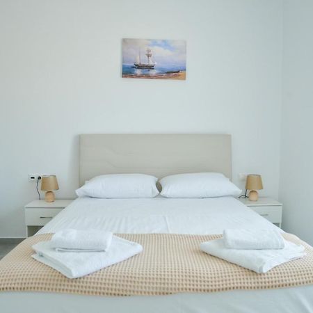Zeras Apartments Adámasz Kültér fotó