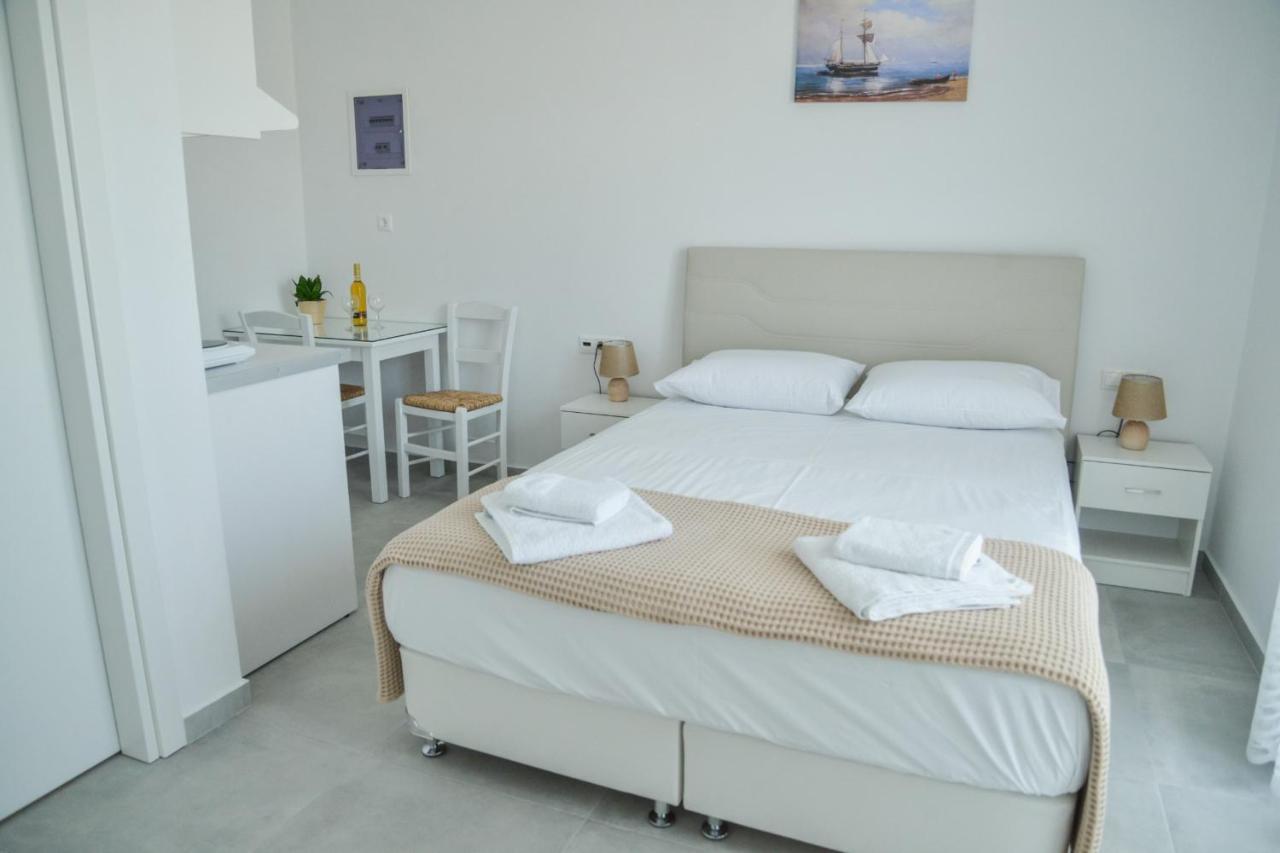 Zeras Apartments Adámasz Kültér fotó