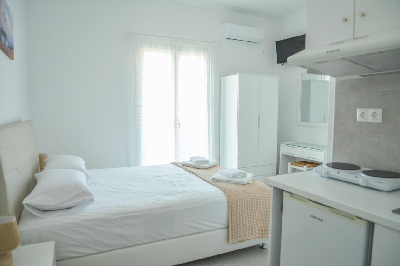 Zeras Apartments Adámasz Kültér fotó