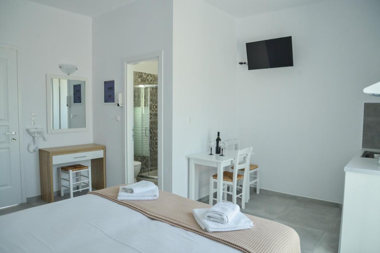 Zeras Apartments Adámasz Kültér fotó