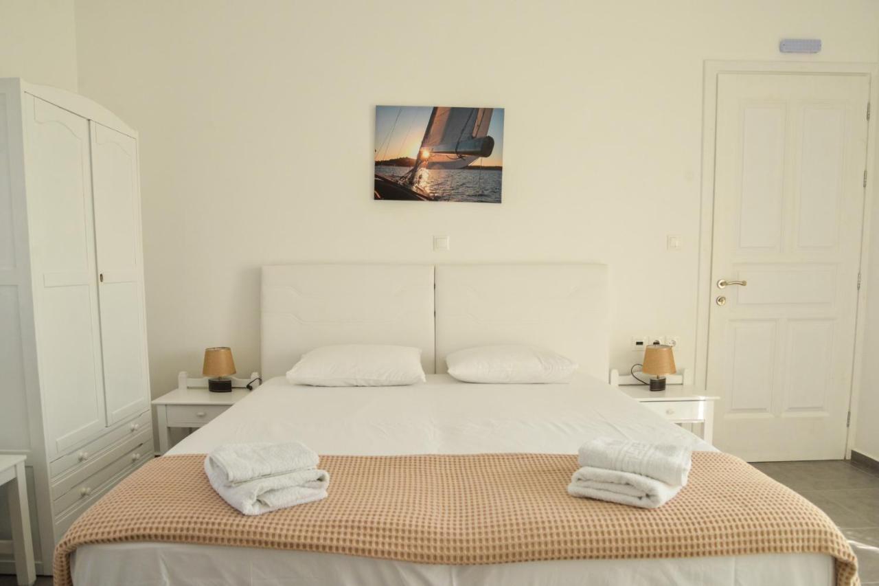 Zeras Apartments Adámasz Kültér fotó