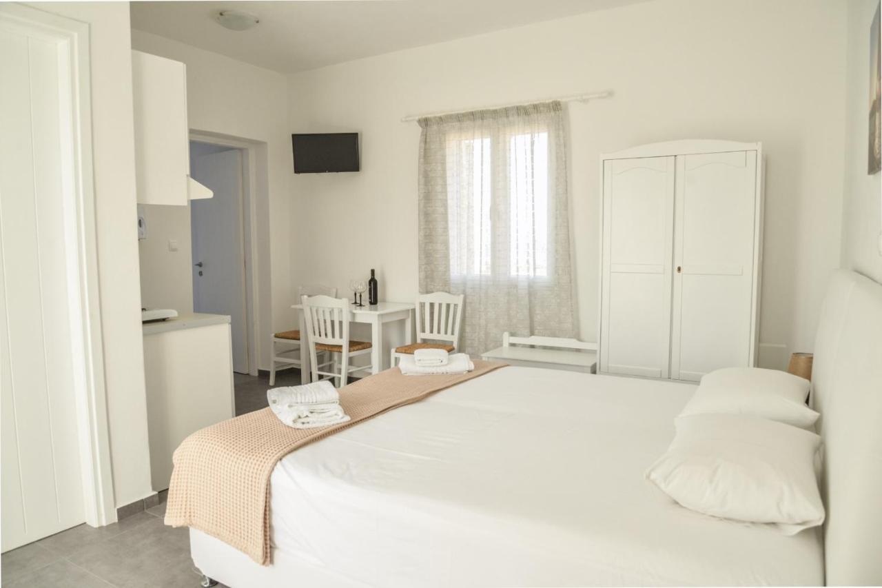 Zeras Apartments Adámasz Kültér fotó
