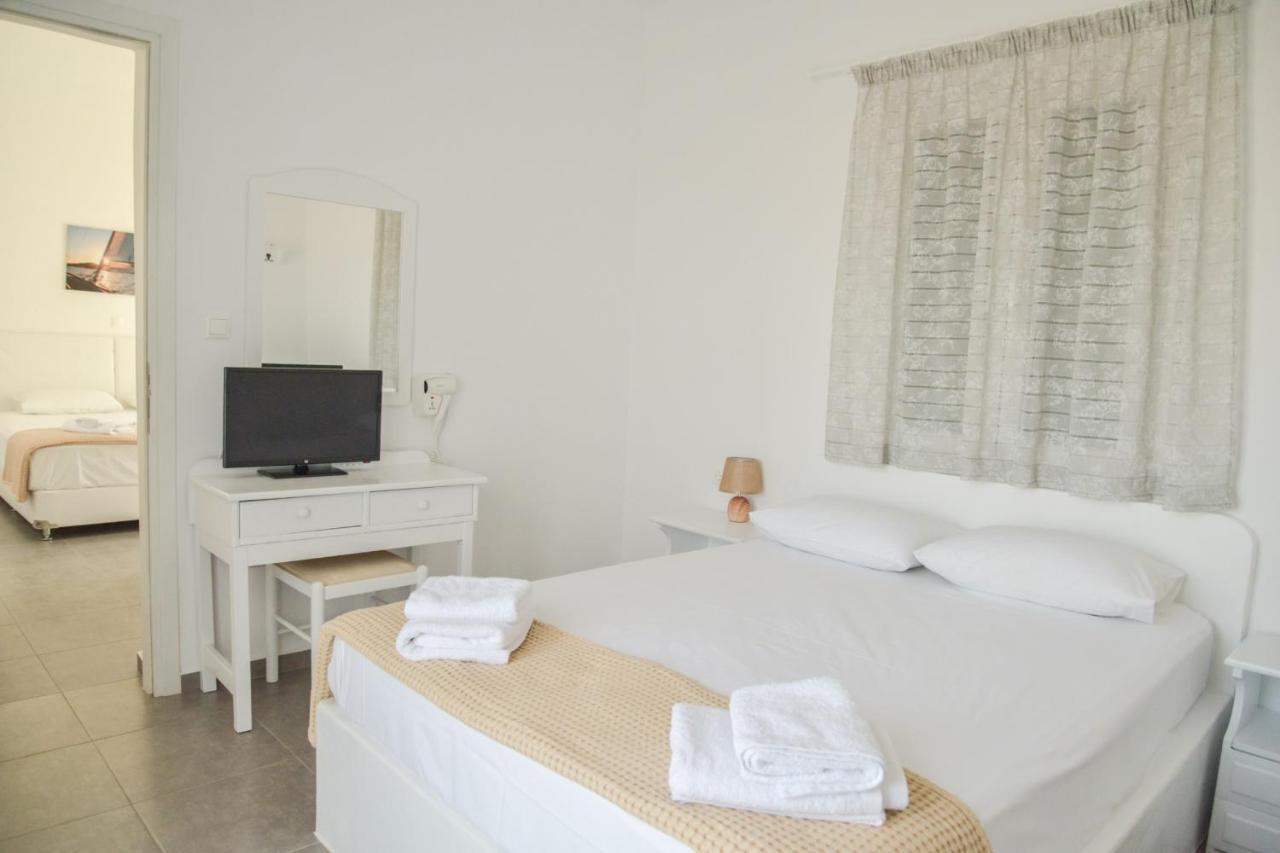 Zeras Apartments Adámasz Kültér fotó
