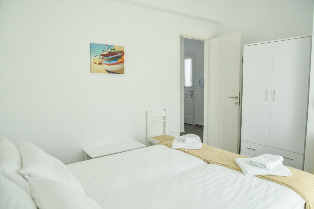 Zeras Apartments Adámasz Kültér fotó