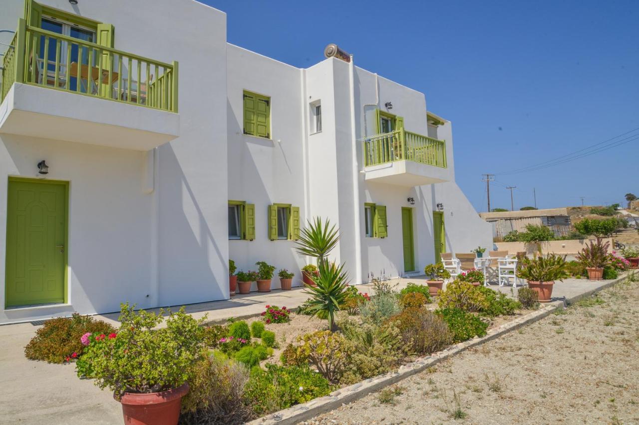 Zeras Apartments Adámasz Kültér fotó