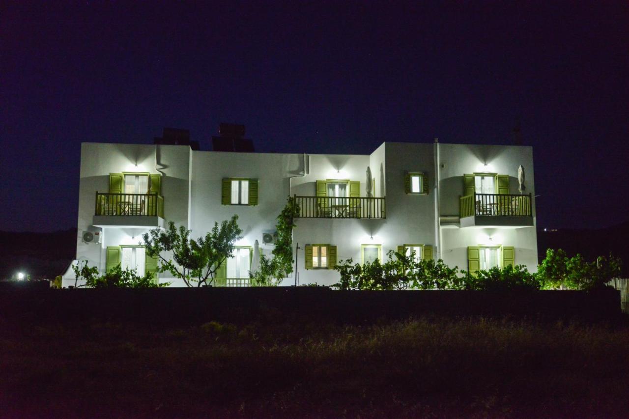 Zeras Apartments Adámasz Kültér fotó