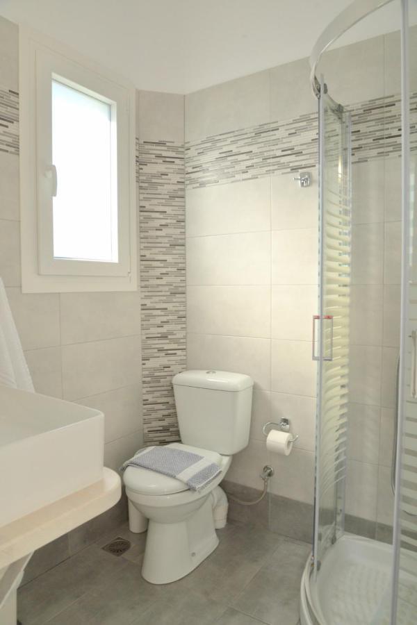 Zeras Apartments Adámasz Kültér fotó